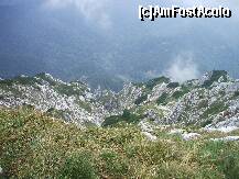 [P27] Asta e traseul 'La lanturi' care coboara spre refugiul Spirlea si apoi la Plaiul Foii » foto by Lumis66
 - 
<span class="allrVoted glyphicon glyphicon-heart hidden" id="av229416"></span>
<a class="m-l-10 hidden" id="sv229416" onclick="voting_Foto_DelVot(,229416,5764)" role="button">șterge vot <span class="glyphicon glyphicon-remove"></span></a>
<a id="v9229416" class=" c-red"  onclick="voting_Foto_SetVot(229416)" role="button"><span class="glyphicon glyphicon-heart-empty"></span> <b>LIKE</b> = Votează poza</a> <img class="hidden"  id="f229416W9" src="/imagini/loader.gif" border="0" /><span class="AjErrMes hidden" id="e229416ErM"></span>
