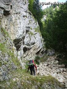 [P03] Cheile Vaii Seci a Pietrelor - greu prin grohotis » foto by Lumis66
 - 
<span class="allrVoted glyphicon glyphicon-heart hidden" id="av229373"></span>
<a class="m-l-10 hidden" id="sv229373" onclick="voting_Foto_DelVot(,229373,5764)" role="button">șterge vot <span class="glyphicon glyphicon-remove"></span></a>
<a id="v9229373" class=" c-red"  onclick="voting_Foto_SetVot(229373)" role="button"><span class="glyphicon glyphicon-heart-empty"></span> <b>LIKE</b> = Votează poza</a> <img class="hidden"  id="f229373W9" src="/imagini/loader.gif" border="0" /><span class="AjErrMes hidden" id="e229373ErM"></span>