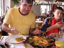 [P01] paella şi pizza la restaurantul spaniol » foto by marocanu21
 - 
<span class="allrVoted glyphicon glyphicon-heart hidden" id="av426004"></span>
<a class="m-l-10 hidden" id="sv426004" onclick="voting_Foto_DelVot(,426004,5826)" role="button">șterge vot <span class="glyphicon glyphicon-remove"></span></a>
<a id="v9426004" class=" c-red"  onclick="voting_Foto_SetVot(426004)" role="button"><span class="glyphicon glyphicon-heart-empty"></span> <b>LIKE</b> = Votează poza</a> <img class="hidden"  id="f426004W9" src="/imagini/loader.gif" border="0" /><span class="AjErrMes hidden" id="e426004ErM"></span>