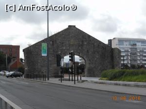 [P08] Liverpool - Albert Dock, zidul reconstruit în 1980 cu piatra clădirii originale năruită la bombardament.  » foto by iulianic
 - 
<span class="allrVoted glyphicon glyphicon-heart hidden" id="av827305"></span>
<a class="m-l-10 hidden" id="sv827305" onclick="voting_Foto_DelVot(,827305,5858)" role="button">șterge vot <span class="glyphicon glyphicon-remove"></span></a>
<a id="v9827305" class=" c-red"  onclick="voting_Foto_SetVot(827305)" role="button"><span class="glyphicon glyphicon-heart-empty"></span> <b>LIKE</b> = Votează poza</a> <img class="hidden"  id="f827305W9" src="/imagini/loader.gif" border="0" /><span class="AjErrMes hidden" id="e827305ErM"></span>
