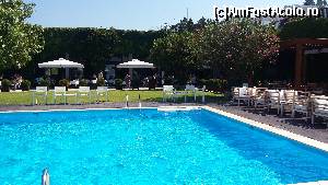 [P17] Hotel Skiathos Palace - în dreapta este terasa barului de la piscină, iar în spate terasa restaurantului » foto by Cris
 - 
<span class="allrVoted glyphicon glyphicon-heart hidden" id="av631606"></span>
<a class="m-l-10 hidden" id="sv631606" onclick="voting_Foto_DelVot(,631606,5871)" role="button">șterge vot <span class="glyphicon glyphicon-remove"></span></a>
<a id="v9631606" class=" c-red"  onclick="voting_Foto_SetVot(631606)" role="button"><span class="glyphicon glyphicon-heart-empty"></span> <b>LIKE</b> = Votează poza</a> <img class="hidden"  id="f631606W9" src="/imagini/loader.gif" border="0" /><span class="AjErrMes hidden" id="e631606ErM"></span>