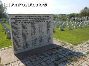 [P42] Vaslui - Cimitirul Eroilor Sovietici.  » foto by iulianic
 - 
<span class="allrVoted glyphicon glyphicon-heart hidden" id="av748869"></span>
<a class="m-l-10 hidden" id="sv748869" onclick="voting_Foto_DelVot(,748869,5873)" role="button">șterge vot <span class="glyphicon glyphicon-remove"></span></a>
<a id="v9748869" class=" c-red"  onclick="voting_Foto_SetVot(748869)" role="button"><span class="glyphicon glyphicon-heart-empty"></span> <b>LIKE</b> = Votează poza</a> <img class="hidden"  id="f748869W9" src="/imagini/loader.gif" border="0" /><span class="AjErrMes hidden" id="e748869ErM"></span>