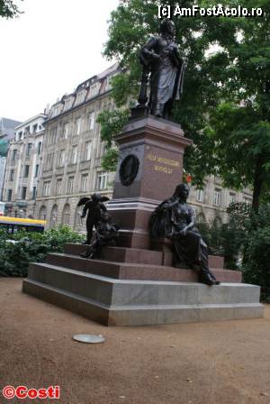 [P14] Promenadă în Leipzig / Statuia lui Felix Mendelssohn Bartholdy, din parcul aflat la vest de Thomaskirche » foto by Costi
 - 
<span class="allrVoted glyphicon glyphicon-heart hidden" id="av383799"></span>
<a class="m-l-10 hidden" id="sv383799" onclick="voting_Foto_DelVot(,383799,5925)" role="button">șterge vot <span class="glyphicon glyphicon-remove"></span></a>
<a id="v9383799" class=" c-red"  onclick="voting_Foto_SetVot(383799)" role="button"><span class="glyphicon glyphicon-heart-empty"></span> <b>LIKE</b> = Votează poza</a> <img class="hidden"  id="f383799W9" src="/imagini/loader.gif" border="0" /><span class="AjErrMes hidden" id="e383799ErM"></span>