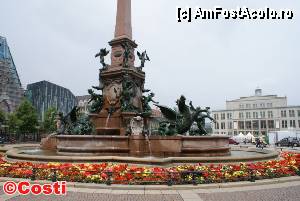 [P45] Promenadă în Leipzig / Mendebrunnen. În fundal, în dreapta, Opernhaus » foto by Costi
 - 
<span class="allrVoted glyphicon glyphicon-heart hidden" id="av383830"></span>
<a class="m-l-10 hidden" id="sv383830" onclick="voting_Foto_DelVot(,383830,5925)" role="button">șterge vot <span class="glyphicon glyphicon-remove"></span></a>
<a id="v9383830" class=" c-red"  onclick="voting_Foto_SetVot(383830)" role="button"><span class="glyphicon glyphicon-heart-empty"></span> <b>LIKE</b> = Votează poza</a> <img class="hidden"  id="f383830W9" src="/imagini/loader.gif" border="0" /><span class="AjErrMes hidden" id="e383830ErM"></span>