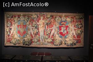 [P45] Kraków, Castelul Regal Wawel, Sălile Tezaurului, Sala VII - Tapiseriile lui Sigismund II Augustus, Formarea „Federației celor două națiuni” cu stemelele Poloniei (vulturul) și Lituaniei (calul) » foto by mprofeanu
 - 
<span class="allrVoted glyphicon glyphicon-heart hidden" id="av1338955"></span>
<a class="m-l-10 hidden" id="sv1338955" onclick="voting_Foto_DelVot(,1338955,5995)" role="button">șterge vot <span class="glyphicon glyphicon-remove"></span></a>
<a id="v91338955" class=" c-red"  onclick="voting_Foto_SetVot(1338955)" role="button"><span class="glyphicon glyphicon-heart-empty"></span> <b>LIKE</b> = Votează poza</a> <img class="hidden"  id="f1338955W9" src="/imagini/loader.gif" border="0" /><span class="AjErrMes hidden" id="e1338955ErM"></span>