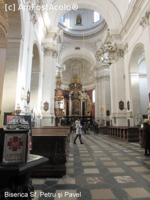 [P28] Interior în biserica Sf. Petru şi Pavel » foto by Michi
 - 
<span class="allrVoted glyphicon glyphicon-heart hidden" id="av706376"></span>
<a class="m-l-10 hidden" id="sv706376" onclick="voting_Foto_DelVot(,706376,5995)" role="button">șterge vot <span class="glyphicon glyphicon-remove"></span></a>
<a id="v9706376" class=" c-red"  onclick="voting_Foto_SetVot(706376)" role="button"><span class="glyphicon glyphicon-heart-empty"></span> <b>LIKE</b> = Votează poza</a> <img class="hidden"  id="f706376W9" src="/imagini/loader.gif" border="0" /><span class="AjErrMes hidden" id="e706376ErM"></span>