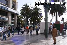 [P14] Malaga, era duminica si oamenii se plimbau. Viata, in insule, are parca alt ritm, oamenii sunt mai linistiti, mai calmi. Mi-ar place sa traiesc acolo... Nu stiu daca m-as adapta, dar as putea sa incerc. » foto by IUBONI
 - 
<span class="allrVoted glyphicon glyphicon-heart hidden" id="av76334"></span>
<a class="m-l-10 hidden" id="sv76334" onclick="voting_Foto_DelVot(,76334,6011)" role="button">șterge vot <span class="glyphicon glyphicon-remove"></span></a>
<a id="v976334" class=" c-red"  onclick="voting_Foto_SetVot(76334)" role="button"><span class="glyphicon glyphicon-heart-empty"></span> <b>LIKE</b> = Votează poza</a> <img class="hidden"  id="f76334W9" src="/imagini/loader.gif" border="0" /><span class="AjErrMes hidden" id="e76334ErM"></span>