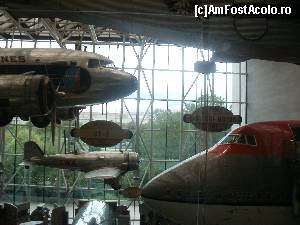 [P15] Expoziția suspendată de avioane de la Air and Space Museum: vedere de la etaj.  » foto by diacrys*
 - 
<span class="allrVoted glyphicon glyphicon-heart hidden" id="av555458"></span>
<a class="m-l-10 hidden" id="sv555458" onclick="voting_Foto_DelVot(,555458,6029)" role="button">șterge vot <span class="glyphicon glyphicon-remove"></span></a>
<a id="v9555458" class=" c-red"  onclick="voting_Foto_SetVot(555458)" role="button"><span class="glyphicon glyphicon-heart-empty"></span> <b>LIKE</b> = Votează poza</a> <img class="hidden"  id="f555458W9" src="/imagini/loader.gif" border="0" /><span class="AjErrMes hidden" id="e555458ErM"></span>