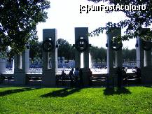 [P11] Washington - memorialul WW2 » foto by makuy*
 - 
<span class="allrVoted glyphicon glyphicon-heart hidden" id="av422275"></span>
<a class="m-l-10 hidden" id="sv422275" onclick="voting_Foto_DelVot(,422275,6029)" role="button">șterge vot <span class="glyphicon glyphicon-remove"></span></a>
<a id="v9422275" class=" c-red"  onclick="voting_Foto_SetVot(422275)" role="button"><span class="glyphicon glyphicon-heart-empty"></span> <b>LIKE</b> = Votează poza</a> <img class="hidden"  id="f422275W9" src="/imagini/loader.gif" border="0" /><span class="AjErrMes hidden" id="e422275ErM"></span>