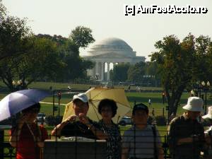 [P11] Washington DC - Memorialul Jefferson, aşa cum se vede, cu zoom, de la Casa Albă... Între copacii din fundal şi Memorial este un lac destul de întins (ca să ne dăm seama de proporţiile Memorialului!)  » foto by makuy*
 - 
<span class="allrVoted glyphicon glyphicon-heart hidden" id="av478600"></span>
<a class="m-l-10 hidden" id="sv478600" onclick="voting_Foto_DelVot(,478600,6029)" role="button">șterge vot <span class="glyphicon glyphicon-remove"></span></a>
<a id="v9478600" class=" c-red"  onclick="voting_Foto_SetVot(478600)" role="button"><span class="glyphicon glyphicon-heart-empty"></span> <b>LIKE</b> = Votează poza</a> <img class="hidden"  id="f478600W9" src="/imagini/loader.gif" border="0" /><span class="AjErrMes hidden" id="e478600ErM"></span>