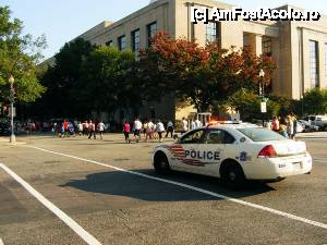 [P02] Washington DC - poliţia care veghează asupra maratoniştilor » foto by makuy*
 - 
<span class="allrVoted glyphicon glyphicon-heart hidden" id="av478591"></span>
<a class="m-l-10 hidden" id="sv478591" onclick="voting_Foto_DelVot(,478591,6029)" role="button">șterge vot <span class="glyphicon glyphicon-remove"></span></a>
<a id="v9478591" class=" c-red"  onclick="voting_Foto_SetVot(478591)" role="button"><span class="glyphicon glyphicon-heart-empty"></span> <b>LIKE</b> = Votează poza</a> <img class="hidden"  id="f478591W9" src="/imagini/loader.gif" border="0" /><span class="AjErrMes hidden" id="e478591ErM"></span>