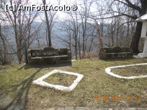 [P02] bancile sculptate în piatră cu numele localităţiilor unde au avut loc batalii » foto by zlatna
 - 
<span class="allrVoted glyphicon glyphicon-heart hidden" id="av842080"></span>
<a class="m-l-10 hidden" id="sv842080" onclick="voting_Foto_DelVot(,842080,6086)" role="button">șterge vot <span class="glyphicon glyphicon-remove"></span></a>
<a id="v9842080" class=" c-red"  onclick="voting_Foto_SetVot(842080)" role="button"><span class="glyphicon glyphicon-heart-empty"></span> <b>LIKE</b> = Votează poza</a> <img class="hidden"  id="f842080W9" src="/imagini/loader.gif" border="0" /><span class="AjErrMes hidden" id="e842080ErM"></span>