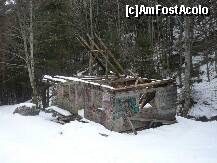 [P24] Ce a mai ramas din vechiul refugiu » foto by Claudiu U.
 - 
<span class="allrVoted glyphicon glyphicon-heart hidden" id="av190297"></span>
<a class="m-l-10 hidden" id="sv190297" onclick="voting_Foto_DelVot(,190297,6094)" role="button">șterge vot <span class="glyphicon glyphicon-remove"></span></a>
<a id="v9190297" class=" c-red"  onclick="voting_Foto_SetVot(190297)" role="button"><span class="glyphicon glyphicon-heart-empty"></span> <b>LIKE</b> = Votează poza</a> <img class="hidden"  id="f190297W9" src="/imagini/loader.gif" border="0" /><span class="AjErrMes hidden" id="e190297ErM"></span>