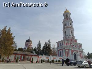 [P01] Chițcani, Mănăstirea Noul Neamț, Clopotnița domină împrejurimile, parcarea și cofetăria, poză micșorată la jumătate » foto by mprofeanu
 - 
<span class="allrVoted glyphicon glyphicon-heart hidden" id="av1490400"></span>
<a class="m-l-10 hidden" id="sv1490400" onclick="voting_Foto_DelVot(,1490400,6113)" role="button">șterge vot <span class="glyphicon glyphicon-remove"></span></a>
<a id="v91490400" class=" c-red"  onclick="voting_Foto_SetVot(1490400)" role="button"><span class="glyphicon glyphicon-heart-empty"></span> <b>LIKE</b> = Votează poza</a> <img class="hidden"  id="f1490400W9" src="/imagini/loader.gif" border="0" /><span class="AjErrMes hidden" id="e1490400ErM"></span>