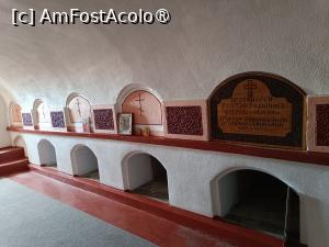 [P21] Chițcani, Mănăstirea Noul Neamț, Catedrala „Înălțarea Domnului”, Gropnița » foto by mprofeanu
 - 
<span class="allrVoted glyphicon glyphicon-heart hidden" id="av1490420"></span>
<a class="m-l-10 hidden" id="sv1490420" onclick="voting_Foto_DelVot(,1490420,6113)" role="button">șterge vot <span class="glyphicon glyphicon-remove"></span></a>
<a id="v91490420" class=" c-red"  onclick="voting_Foto_SetVot(1490420)" role="button"><span class="glyphicon glyphicon-heart-empty"></span> <b>LIKE</b> = Votează poza</a> <img class="hidden"  id="f1490420W9" src="/imagini/loader.gif" border="0" /><span class="AjErrMes hidden" id="e1490420ErM"></span>