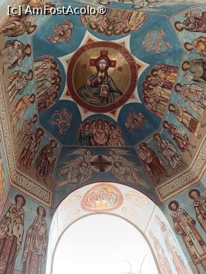 [P04] Chițcani, Mănăstirea Noul Neamț, Clopotnița, Gangul de intrare, Fresca Iisus Hristos pe boltă » foto by mprofeanu
 - 
<span class="allrVoted glyphicon glyphicon-heart hidden" id="av1490403"></span>
<a class="m-l-10 hidden" id="sv1490403" onclick="voting_Foto_DelVot(,1490403,6113)" role="button">șterge vot <span class="glyphicon glyphicon-remove"></span></a>
<a id="v91490403" class=" c-red"  onclick="voting_Foto_SetVot(1490403)" role="button"><span class="glyphicon glyphicon-heart-empty"></span> <b>LIKE</b> = Votează poza</a> <img class="hidden"  id="f1490403W9" src="/imagini/loader.gif" border="0" /><span class="AjErrMes hidden" id="e1490403ErM"></span>