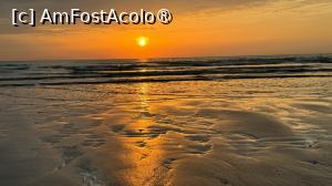 [P18] Apus de soare la Berck sur Mer » foto by Mika
 - 
<span class="allrVoted glyphicon glyphicon-heart hidden" id="av1478602"></span>
<a class="m-l-10 hidden" id="sv1478602" onclick="voting_Foto_DelVot(,1478602,6118)" role="button">șterge vot <span class="glyphicon glyphicon-remove"></span></a>
<a id="v91478602" class=" c-red"  onclick="voting_Foto_SetVot(1478602)" role="button"><span class="glyphicon glyphicon-heart-empty"></span> <b>LIKE</b> = Votează poza</a> <img class="hidden"  id="f1478602W9" src="/imagini/loader.gif" border="0" /><span class="AjErrMes hidden" id="e1478602ErM"></span>