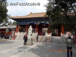 [P38] Beijing, Templul Confucius, Statuia lui Confucius, Am Fost Acolo » foto by mprofeanu
 - 
<span class="allrVoted glyphicon glyphicon-heart hidden" id="av831302"></span>
<a class="m-l-10 hidden" id="sv831302" onclick="voting_Foto_DelVot(,831302,6234)" role="button">șterge vot <span class="glyphicon glyphicon-remove"></span></a>
<a id="v9831302" class=" c-red"  onclick="voting_Foto_SetVot(831302)" role="button"><span class="glyphicon glyphicon-heart-empty"></span> <b>LIKE</b> = Votează poza</a> <img class="hidden"  id="f831302W9" src="/imagini/loader.gif" border="0" /><span class="AjErrMes hidden" id="e831302ErM"></span>