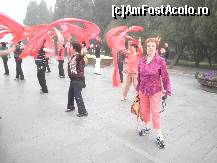 [P18] alaturi de poporul chinez,la gimnastica de dimineata » foto by grecudoina
 - 
<span class="allrVoted glyphicon glyphicon-heart hidden" id="av308913"></span>
<a class="m-l-10 hidden" id="sv308913" onclick="voting_Foto_DelVot(,308913,6234)" role="button">șterge vot <span class="glyphicon glyphicon-remove"></span></a>
<a id="v9308913" class=" c-red"  onclick="voting_Foto_SetVot(308913)" role="button"><span class="glyphicon glyphicon-heart-empty"></span> <b>LIKE</b> = Votează poza</a> <img class="hidden"  id="f308913W9" src="/imagini/loader.gif" border="0" /><span class="AjErrMes hidden" id="e308913ErM"></span>