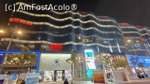 [P67] Wangfujing Beijing – Fifth Avenue a Chinei » foto by elenaadina
 - 
<span class="allrVoted glyphicon glyphicon-heart hidden" id="av1534379"></span>
<a class="m-l-10 hidden" id="sv1534379" onclick="voting_Foto_DelVot(,1534379,6234)" role="button">șterge vot <span class="glyphicon glyphicon-remove"></span></a>
<a id="v91534379" class=" c-red"  onclick="voting_Foto_SetVot(1534379)" role="button"><span class="glyphicon glyphicon-heart-empty"></span> <b>LIKE</b> = Votează poza</a> <img class="hidden"  id="f1534379W9" src="/imagini/loader.gif" border="0" /><span class="AjErrMes hidden" id="e1534379ErM"></span>