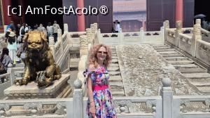 [P26] Orasul Interzis avea anumite caracteristici unice pentru timpul sau, de exemplu, nu avea niciun cos de fum. Chiar de la inceput, aici a fost amenajat un sistem de incalzire aflat sub podeaua locuintelor. Sursele de caldura se gaseau in afara locuintelor, iar caldura ajungea prin tevi subterane. Se mai utilizau pentru incalzire si mangaluri speciale cu carbune de lemn, care la ardere nu degajau nici fum, nici miros. Aceste sobe pentru mangaluri erau dotate cu capace speciale, care nu permiteau caderea accidentala a carbunilor incinsi. Astfel, nu era necesara folosirea cosurilor de fum. » foto by geani anto
 - 
<span class="allrVoted glyphicon glyphicon-heart hidden" id="av1488073"></span>
<a class="m-l-10 hidden" id="sv1488073" onclick="voting_Foto_DelVot(,1488073,6234)" role="button">șterge vot <span class="glyphicon glyphicon-remove"></span></a>
<a id="v91488073" class=" c-red"  onclick="voting_Foto_SetVot(1488073)" role="button"><span class="glyphicon glyphicon-heart-empty"></span> <b>LIKE</b> = Votează poza</a> <img class="hidden"  id="f1488073W9" src="/imagini/loader.gif" border="0" /><span class="AjErrMes hidden" id="e1488073ErM"></span>