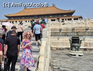 [P09] De-a lungul scărilor terasei cu trei niveluri, sunt 18 vase chinezesti antice (ding), 18 fiind numarul provinciilor de atunci. » foto by geani anto
 - 
<span class="allrVoted glyphicon glyphicon-heart hidden" id="av1488056"></span>
<a class="m-l-10 hidden" id="sv1488056" onclick="voting_Foto_DelVot(,1488056,6234)" role="button">șterge vot <span class="glyphicon glyphicon-remove"></span></a>
<a id="v91488056" class=" c-red"  onclick="voting_Foto_SetVot(1488056)" role="button"><span class="glyphicon glyphicon-heart-empty"></span> <b>LIKE</b> = Votează poza</a> <img class="hidden"  id="f1488056W9" src="/imagini/loader.gif" border="0" /><span class="AjErrMes hidden" id="e1488056ErM"></span>