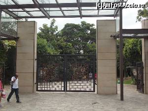 P02 [DEC-2014] Bukit Timah Gate intrare dinspre MRT. 