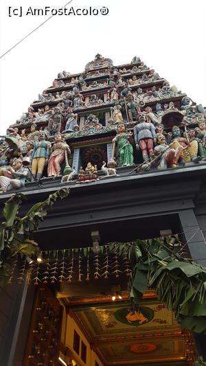 [P42] Sri Mariamman Temple - templu hindus » foto by r-Uca
 - 
<span class="allrVoted glyphicon glyphicon-heart hidden" id="av972551"></span>
<a class="m-l-10 hidden" id="sv972551" onclick="voting_Foto_DelVot(,972551,6314)" role="button">șterge vot <span class="glyphicon glyphicon-remove"></span></a>
<a id="v9972551" class=" c-red"  onclick="voting_Foto_SetVot(972551)" role="button"><span class="glyphicon glyphicon-heart-empty"></span> <b>LIKE</b> = Votează poza</a> <img class="hidden"  id="f972551W9" src="/imagini/loader.gif" border="0" /><span class="AjErrMes hidden" id="e972551ErM"></span>