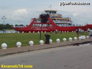 [P16] Am sosit în Keramoti. Ferry cel Roșu asteapta îmbarcarea noastră către Thassos.  » foto by ovidiuyepi
 - 
<span class="allrVoted glyphicon glyphicon-heart hidden" id="av641931"></span>
<a class="m-l-10 hidden" id="sv641931" onclick="voting_Foto_DelVot(,641931,6346)" role="button">șterge vot <span class="glyphicon glyphicon-remove"></span></a>
<a id="v9641931" class=" c-red"  onclick="voting_Foto_SetVot(641931)" role="button"><span class="glyphicon glyphicon-heart-empty"></span> <b>LIKE</b> = Votează poza</a> <img class="hidden"  id="f641931W9" src="/imagini/loader.gif" border="0" /><span class="AjErrMes hidden" id="e641931ErM"></span>