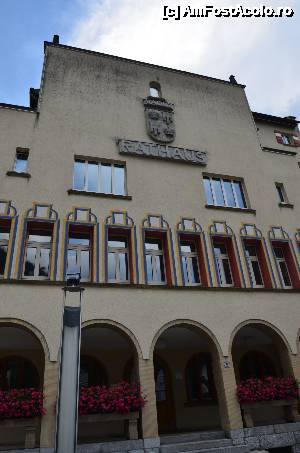 [P02] Vaduz, Liechtenstein. Rathaus, clădirea Primăriei.  » foto by unq
 - 
<span class="allrVoted glyphicon glyphicon-heart hidden" id="av479117"></span>
<a class="m-l-10 hidden" id="sv479117" onclick="voting_Foto_DelVot(,479117,6372)" role="button">șterge vot <span class="glyphicon glyphicon-remove"></span></a>
<a id="v9479117" class=" c-red"  onclick="voting_Foto_SetVot(479117)" role="button"><span class="glyphicon glyphicon-heart-empty"></span> <b>LIKE</b> = Votează poza</a> <img class="hidden"  id="f479117W9" src="/imagini/loader.gif" border="0" /><span class="AjErrMes hidden" id="e479117ErM"></span>