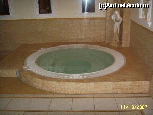 [P01] jacuzzi la demisol » foto by bartaiomu
 - 
<span class="allrVoted glyphicon glyphicon-heart hidden" id="av552476"></span>
<a class="m-l-10 hidden" id="sv552476" onclick="voting_Foto_DelVot(,552476,6551)" role="button">șterge vot <span class="glyphicon glyphicon-remove"></span></a>
<a id="v9552476" class=" c-red"  onclick="voting_Foto_SetVot(552476)" role="button"><span class="glyphicon glyphicon-heart-empty"></span> <b>LIKE</b> = Votează poza</a> <img class="hidden"  id="f552476W9" src="/imagini/loader.gif" border="0" /><span class="AjErrMes hidden" id="e552476ErM"></span>