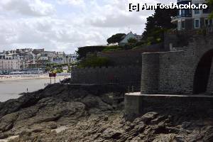 [P21] Dinard - vedere spre plajă, de pe drumul de coastă » foto by makuy*
 - 
<span class="allrVoted glyphicon glyphicon-heart hidden" id="av550093"></span>
<a class="m-l-10 hidden" id="sv550093" onclick="voting_Foto_DelVot(,550093,6625)" role="button">șterge vot <span class="glyphicon glyphicon-remove"></span></a>
<a id="v9550093" class=" c-red"  onclick="voting_Foto_SetVot(550093)" role="button"><span class="glyphicon glyphicon-heart-empty"></span> <b>LIKE</b> = Votează poza</a> <img class="hidden"  id="f550093W9" src="/imagini/loader.gif" border="0" /><span class="AjErrMes hidden" id="e550093ErM"></span>