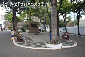 [P59] Rio de Janeiro, Bustul lui Antônio de Siqueira Campos, luptător pentru independența Braziliei, în stânga este intrarea în fort » foto by mprofeanu
 - 
<span class="allrVoted glyphicon glyphicon-heart hidden" id="av1154969"></span>
<a class="m-l-10 hidden" id="sv1154969" onclick="voting_Foto_DelVot(,1154969,6730)" role="button">șterge vot <span class="glyphicon glyphicon-remove"></span></a>
<a id="v91154969" class=" c-red"  onclick="voting_Foto_SetVot(1154969)" role="button"><span class="glyphicon glyphicon-heart-empty"></span> <b>LIKE</b> = Votează poza</a> <img class="hidden"  id="f1154969W9" src="/imagini/loader.gif" border="0" /><span class="AjErrMes hidden" id="e1154969ErM"></span>