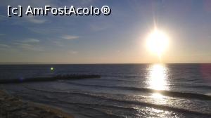 [P02] Răsăritul soarelui vazut de pe balcon » foto by LENY
 - 
<span class="allrVoted glyphicon glyphicon-heart hidden" id="av777150"></span>
<a class="m-l-10 hidden" id="sv777150" onclick="voting_Foto_DelVot(,777150,6761)" role="button">șterge vot <span class="glyphicon glyphicon-remove"></span></a>
<a id="v9777150" class=" c-red"  onclick="voting_Foto_SetVot(777150)" role="button"><span class="glyphicon glyphicon-heart-empty"></span> <b>LIKE</b> = Votează poza</a> <img class="hidden"  id="f777150W9" src="/imagini/loader.gif" border="0" /><span class="AjErrMes hidden" id="e777150ErM"></span>
