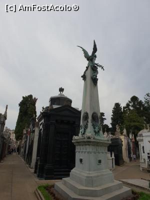 [P16] la pas prin cimitirul La Recoleta » foto by robert
 - 
<span class="allrVoted glyphicon glyphicon-heart hidden" id="av1038195"></span>
<a class="m-l-10 hidden" id="sv1038195" onclick="voting_Foto_DelVot(,1038195,6764)" role="button">șterge vot <span class="glyphicon glyphicon-remove"></span></a>
<a id="v91038195" class=" c-red"  onclick="voting_Foto_SetVot(1038195)" role="button"><span class="glyphicon glyphicon-heart-empty"></span> <b>LIKE</b> = Votează poza</a> <img class="hidden"  id="f1038195W9" src="/imagini/loader.gif" border="0" /><span class="AjErrMes hidden" id="e1038195ErM"></span>