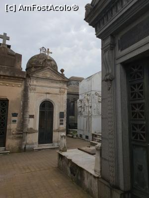 [P29] la pas prin cimitirul La Recoleta » foto by robert
 - 
<span class="allrVoted glyphicon glyphicon-heart hidden" id="av1038211"></span>
<a class="m-l-10 hidden" id="sv1038211" onclick="voting_Foto_DelVot(,1038211,6764)" role="button">șterge vot <span class="glyphicon glyphicon-remove"></span></a>
<a id="v91038211" class=" c-red"  onclick="voting_Foto_SetVot(1038211)" role="button"><span class="glyphicon glyphicon-heart-empty"></span> <b>LIKE</b> = Votează poza</a> <img class="hidden"  id="f1038211W9" src="/imagini/loader.gif" border="0" /><span class="AjErrMes hidden" id="e1038211ErM"></span>