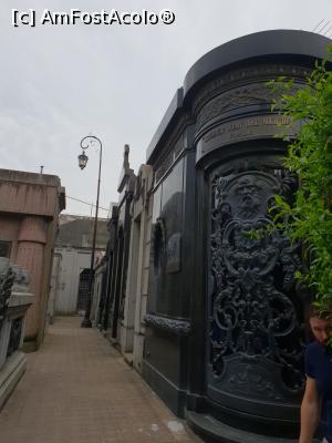 [P30] la pas prin cimitirul La Recoleta » foto by robert
 - 
<span class="allrVoted glyphicon glyphicon-heart hidden" id="av1038212"></span>
<a class="m-l-10 hidden" id="sv1038212" onclick="voting_Foto_DelVot(,1038212,6764)" role="button">șterge vot <span class="glyphicon glyphicon-remove"></span></a>
<a id="v91038212" class=" c-red"  onclick="voting_Foto_SetVot(1038212)" role="button"><span class="glyphicon glyphicon-heart-empty"></span> <b>LIKE</b> = Votează poza</a> <img class="hidden"  id="f1038212W9" src="/imagini/loader.gif" border="0" /><span class="AjErrMes hidden" id="e1038212ErM"></span>