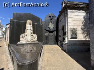 [P27] Cimitirul Recoleta » foto by AZE
 - 
<span class="allrVoted glyphicon glyphicon-heart hidden" id="av1533621"></span>
<a class="m-l-10 hidden" id="sv1533621" onclick="voting_Foto_DelVot(,1533621,6764)" role="button">șterge vot <span class="glyphicon glyphicon-remove"></span></a>
<a id="v91533621" class=" c-red"  onclick="voting_Foto_SetVot(1533621)" role="button"><span class="glyphicon glyphicon-heart-empty"></span> <b>LIKE</b> = Votează poza</a> <img class="hidden"  id="f1533621W9" src="/imagini/loader.gif" border="0" /><span class="AjErrMes hidden" id="e1533621ErM"></span>