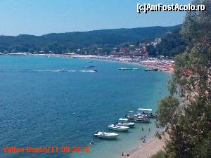 [P15] Valtos Beach văzută de pe drumul asfaltat ce urca la Castel. Apă de un albastru infinit întregește frumusețea peisagistică.  » foto by ovidiuyepi
 - 
<span class="allrVoted glyphicon glyphicon-heart hidden" id="av668289"></span>
<a class="m-l-10 hidden" id="sv668289" onclick="voting_Foto_DelVot(,668289,6811)" role="button">șterge vot <span class="glyphicon glyphicon-remove"></span></a>
<a id="v9668289" class=" c-red"  onclick="voting_Foto_SetVot(668289)" role="button"><span class="glyphicon glyphicon-heart-empty"></span> <b>LIKE</b> = Votează poza</a> <img class="hidden"  id="f668289W9" src="/imagini/loader.gif" border="0" /><span class="AjErrMes hidden" id="e668289ErM"></span>