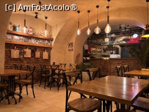 [P20] La Pizza Napoletana,interior » foto by AZE
 - 
<span class="allrVoted glyphicon glyphicon-heart hidden" id="av1463538"></span>
<a class="m-l-10 hidden" id="sv1463538" onclick="voting_Foto_DelVot(,1463538,6927)" role="button">șterge vot <span class="glyphicon glyphicon-remove"></span></a>
<a id="v91463538" class=" c-red"  onclick="voting_Foto_SetVot(1463538)" role="button"><span class="glyphicon glyphicon-heart-empty"></span> <b>LIKE</b> = Votează poza</a> <img class="hidden"  id="f1463538W9" src="/imagini/loader.gif" border="0" /><span class="AjErrMes hidden" id="e1463538ErM"></span>