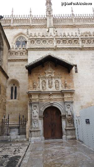 [P24] Intrarea in catedrala, pentru vizitatori.  » foto by ania
 - 
<span class="allrVoted glyphicon glyphicon-heart hidden" id="av506769"></span>
<a class="m-l-10 hidden" id="sv506769" onclick="voting_Foto_DelVot(,506769,7020)" role="button">șterge vot <span class="glyphicon glyphicon-remove"></span></a>
<a id="v9506769" class=" c-red"  onclick="voting_Foto_SetVot(506769)" role="button"><span class="glyphicon glyphicon-heart-empty"></span> <b>LIKE</b> = Votează poza</a> <img class="hidden"  id="f506769W9" src="/imagini/loader.gif" border="0" /><span class="AjErrMes hidden" id="e506769ErM"></span>