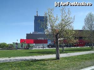 [P164] Novy Beograd, Ušće (= confluența) Shopping Center » foto by Dragoș_MD
 - 
<span class="allrVoted glyphicon glyphicon-heart hidden" id="av624560"></span>
<a class="m-l-10 hidden" id="sv624560" onclick="voting_Foto_DelVot(,624560,7062)" role="button">șterge vot <span class="glyphicon glyphicon-remove"></span></a>
<a id="v9624560" class=" c-red"  onclick="voting_Foto_SetVot(624560)" role="button"><span class="glyphicon glyphicon-heart-empty"></span> <b>LIKE</b> = Votează poza</a> <img class="hidden"  id="f624560W9" src="/imagini/loader.gif" border="0" /><span class="AjErrMes hidden" id="e624560ErM"></span>