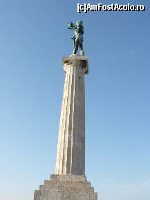 [P12] Statuia tanarului din parcul Kalemegdan, loc de intalnire pentru indragostiti.Belgrad » foto by ARA
 - 
<span class="allrVoted glyphicon glyphicon-heart hidden" id="av155908"></span>
<a class="m-l-10 hidden" id="sv155908" onclick="voting_Foto_DelVot(,155908,7062)" role="button">șterge vot <span class="glyphicon glyphicon-remove"></span></a>
<a id="v9155908" class=" c-red"  onclick="voting_Foto_SetVot(155908)" role="button"><span class="glyphicon glyphicon-heart-empty"></span> <b>LIKE</b> = Votează poza</a> <img class="hidden"  id="f155908W9" src="/imagini/loader.gif" border="0" /><span class="AjErrMes hidden" id="e155908ErM"></span>