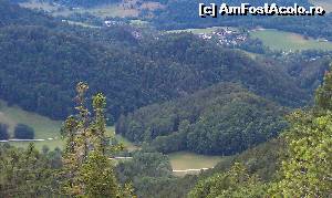 [P22] Imagine panoramică luată din punctul Klein Kozel de pe Hohe Wand. Naturpark Hohe Wand, Wiener Neustadt, Austria.  » foto by traian.leuca †
 - 
<span class="allrVoted glyphicon glyphicon-heart hidden" id="av660726"></span>
<a class="m-l-10 hidden" id="sv660726" onclick="voting_Foto_DelVot(,660726,7068)" role="button">șterge vot <span class="glyphicon glyphicon-remove"></span></a>
<a id="v9660726" class=" c-red"  onclick="voting_Foto_SetVot(660726)" role="button"><span class="glyphicon glyphicon-heart-empty"></span> <b>LIKE</b> = Votează poza</a> <img class="hidden"  id="f660726W9" src="/imagini/loader.gif" border="0" /><span class="AjErrMes hidden" id="e660726ErM"></span>