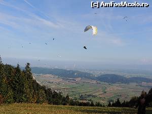 [P29] Deltaplane pe Hohe Wand. Naturpark Hohe Wand, Wiener Neustadt, Austria.  » foto by traian.leuca †
 - 
<span class="allrVoted glyphicon glyphicon-heart hidden" id="av660737"></span>
<a class="m-l-10 hidden" id="sv660737" onclick="voting_Foto_DelVot(,660737,7068)" role="button">șterge vot <span class="glyphicon glyphicon-remove"></span></a>
<a id="v9660737" class=" c-red"  onclick="voting_Foto_SetVot(660737)" role="button"><span class="glyphicon glyphicon-heart-empty"></span> <b>LIKE</b> = Votează poza</a> <img class="hidden"  id="f660737W9" src="/imagini/loader.gif" border="0" /><span class="AjErrMes hidden" id="e660737ErM"></span>