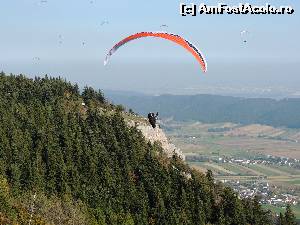 [P31] Deltaplan pe Hohe Wand. Naturpark Hohe Wand, Wiener Neustadt, Austria.  » foto by traian.leuca †
 - 
<span class="allrVoted glyphicon glyphicon-heart hidden" id="av660740"></span>
<a class="m-l-10 hidden" id="sv660740" onclick="voting_Foto_DelVot(,660740,7068)" role="button">șterge vot <span class="glyphicon glyphicon-remove"></span></a>
<a id="v9660740" class=" c-red"  onclick="voting_Foto_SetVot(660740)" role="button"><span class="glyphicon glyphicon-heart-empty"></span> <b>LIKE</b> = Votează poza</a> <img class="hidden"  id="f660740W9" src="/imagini/loader.gif" border="0" /><span class="AjErrMes hidden" id="e660740ErM"></span>