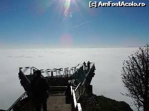 [P34] Sky Walk... în ceață pe Hohe Wand. Naturpark Hohe Wand, Wiener Neustadt, Austria.  » foto by traian.leuca †
 - 
<span class="allrVoted glyphicon glyphicon-heart hidden" id="av660744"></span>
<a class="m-l-10 hidden" id="sv660744" onclick="voting_Foto_DelVot(,660744,7068)" role="button">șterge vot <span class="glyphicon glyphicon-remove"></span></a>
<a id="v9660744" class=" c-red"  onclick="voting_Foto_SetVot(660744)" role="button"><span class="glyphicon glyphicon-heart-empty"></span> <b>LIKE</b> = Votează poza</a> <img class="hidden"  id="f660744W9" src="/imagini/loader.gif" border="0" /><span class="AjErrMes hidden" id="e660744ErM"></span>