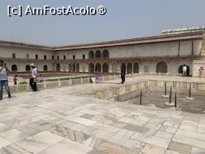 [P31] Agra Fort,India » foto by AZE
 - 
<span class="allrVoted glyphicon glyphicon-heart hidden" id="av1435995"></span>
<a class="m-l-10 hidden" id="sv1435995" onclick="voting_Foto_DelVot(,1435995,7081)" role="button">șterge vot <span class="glyphicon glyphicon-remove"></span></a>
<a id="v91435995" class=" c-red"  onclick="voting_Foto_SetVot(1435995)" role="button"><span class="glyphicon glyphicon-heart-empty"></span> <b>LIKE</b> = Votează poza</a> <img class="hidden"  id="f1435995W9" src="/imagini/loader.gif" border="0" /><span class="AjErrMes hidden" id="e1435995ErM"></span>