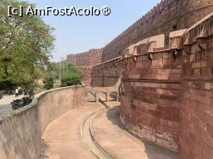 [P04] Agra Fort,India,șanțurile de apă defensive » foto by AZE
 - 
<span class="allrVoted glyphicon glyphicon-heart hidden" id="av1435968"></span>
<a class="m-l-10 hidden" id="sv1435968" onclick="voting_Foto_DelVot(,1435968,7081)" role="button">șterge vot <span class="glyphicon glyphicon-remove"></span></a>
<a id="v91435968" class=" c-red"  onclick="voting_Foto_SetVot(1435968)" role="button"><span class="glyphicon glyphicon-heart-empty"></span> <b>LIKE</b> = Votează poza</a> <img class="hidden"  id="f1435968W9" src="/imagini/loader.gif" border="0" /><span class="AjErrMes hidden" id="e1435968ErM"></span>