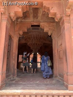 P11 [APR-2024] Fahtepur Sikri